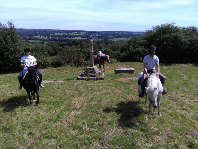  Pbaños a caballo con vista al mar 