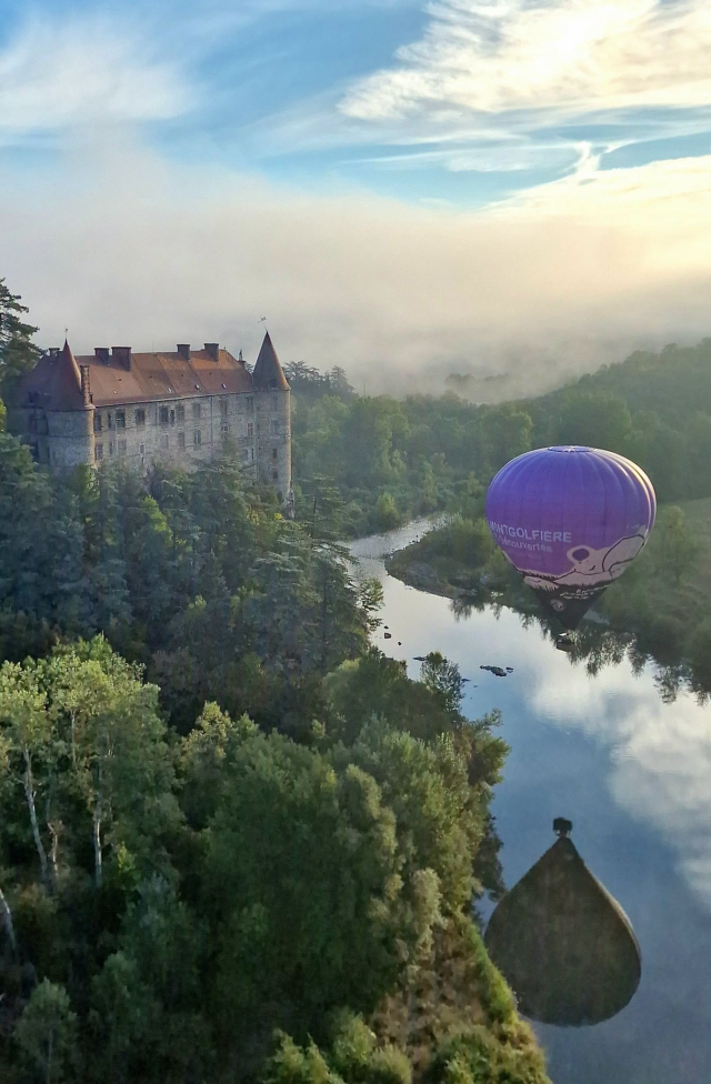  El castillo a orillas del Loira y el globo aerostático 