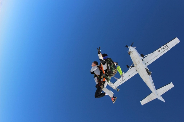  Salto en tándem al vacío 