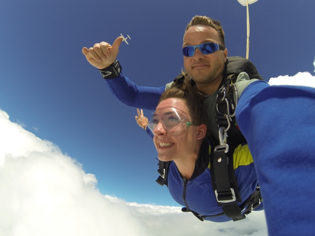  Salto en paracaídas tándem en los Altos Alpes