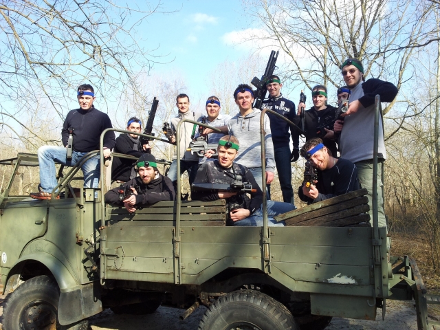 Juego láser con amigos 