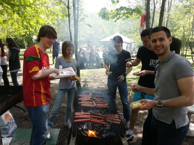  Sitio de asado gratuito disponible