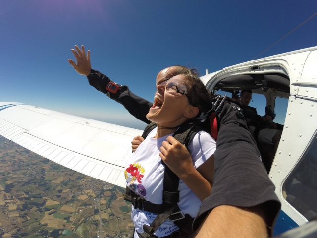  El momento de saltar del avión 