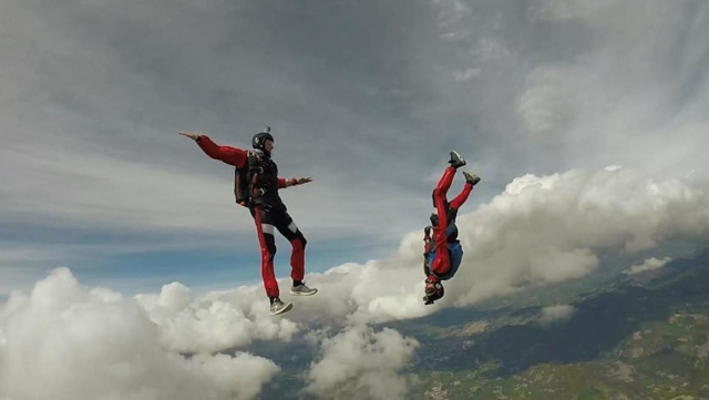  Acrobacias sobre los Altos Alpes