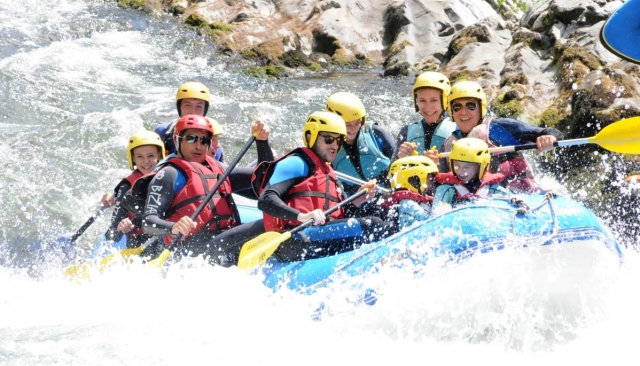  Descubrimiento de las emociones de las aguas brava 