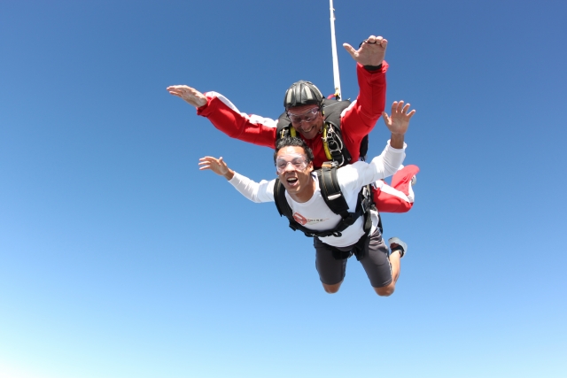  Diviértele duranle su salto 