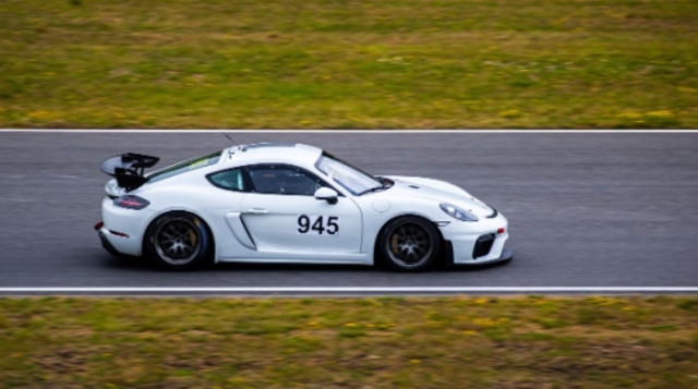  Prueba la velocidad de nuestro Porsche Cayman 