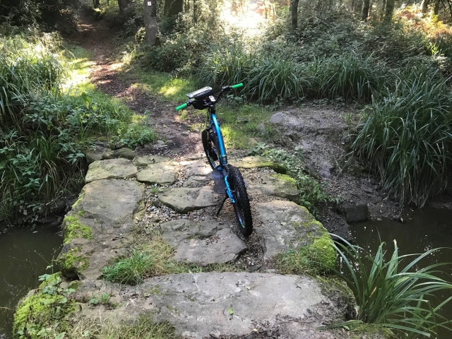 Siga los senderos previstos para sus pbaños