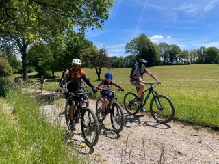 Estancia en bicicleta de cerro en el Parque Natural Regional de Luberon 4 días