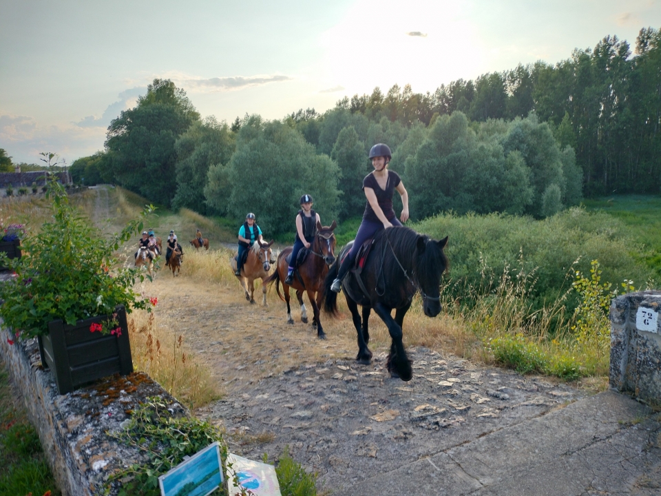 Pbaños a caballo en Touraine 
