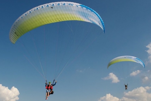  Vuelo en parapenle por los cielos de Isère 