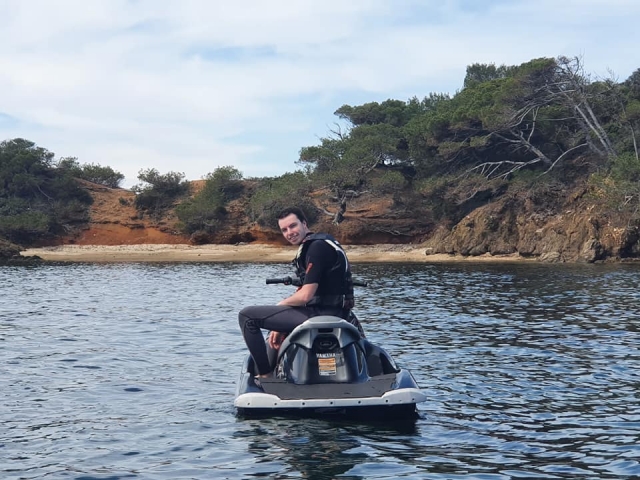 Breve descanso duranle la salida en moto de agua