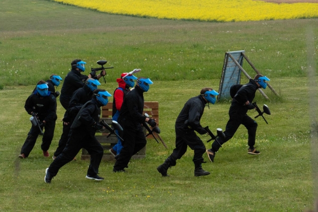 Compile en equipo en una partida de gotcha