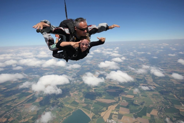  Vídeo del salto en paracaídas 