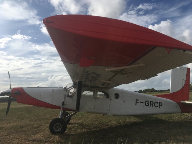  Aviones listos para despegar 