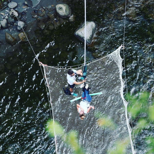  Recepción al pie del puente
