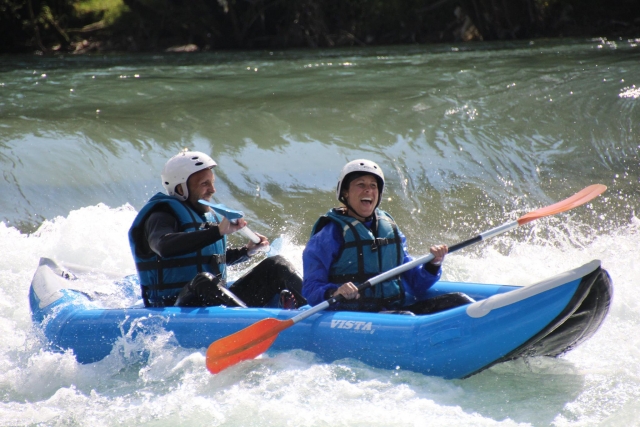  Rafting en canoa
