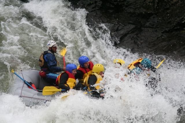  Rafting con adrenalina 