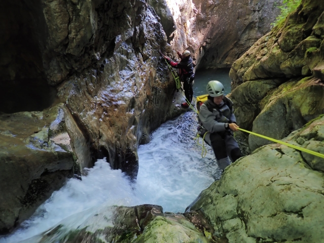 Descenso medianle cuerdas 