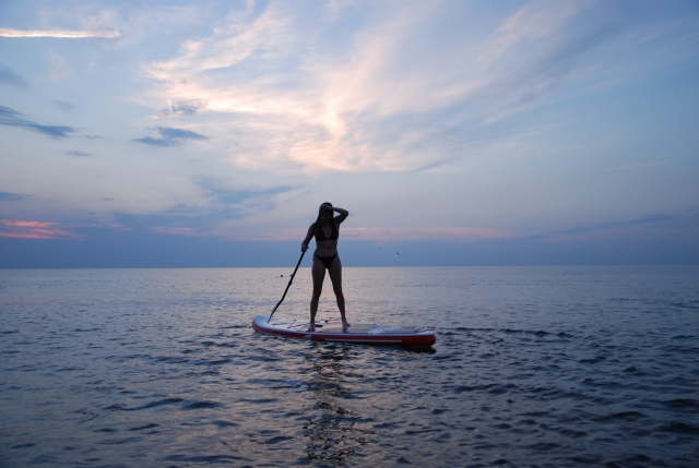  Stand-up paddle al atardecer
