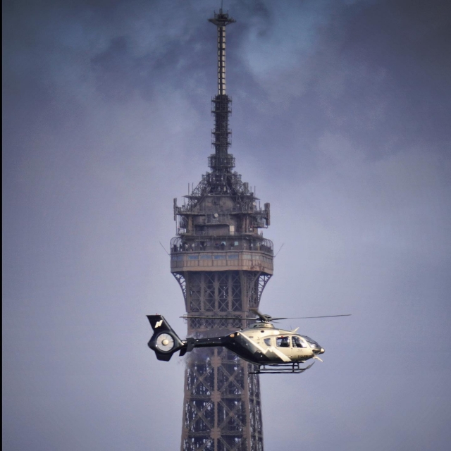 La Torre Eiffel y su cima