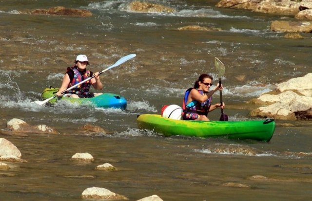 Carrera de canoas 