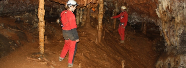  Aventureros espeleólogos