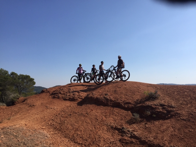  Actividad excepcional en bicicleta de cerro con amigos 