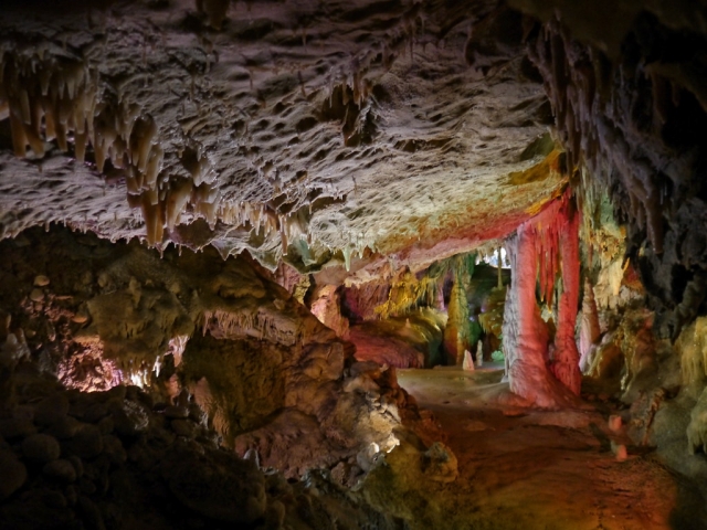  Paisajes para descubrir practicando espeleología 