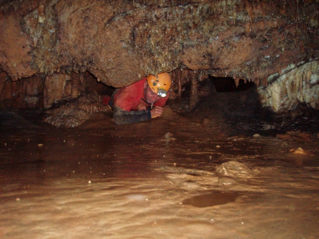  Espeleología en Porche de Feuilla 