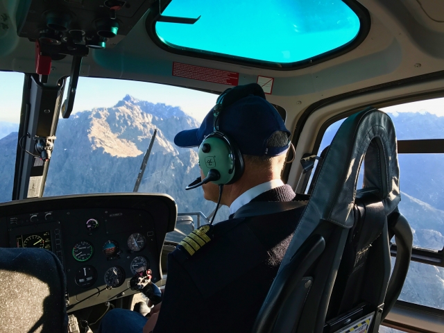  Sobrevuelo de los pueblos de cerro de Ajaccio 