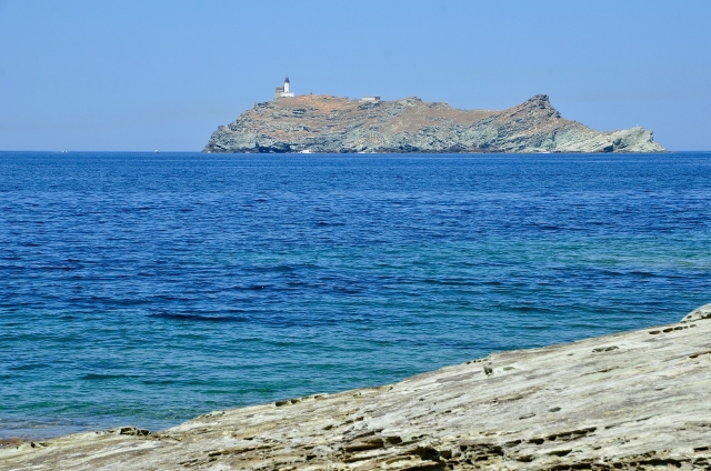  Admiración del Mediterráneo desde un helicóptero