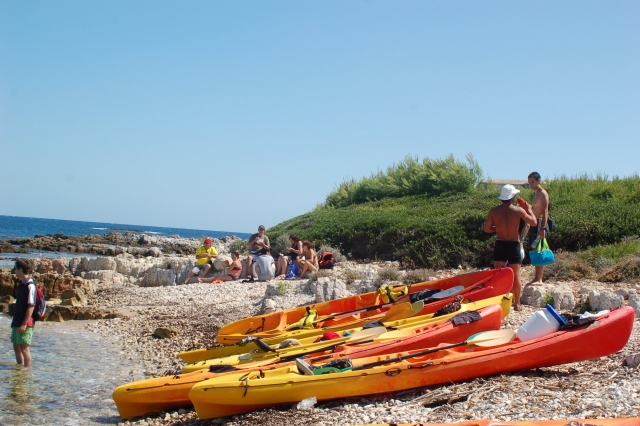  Todo listo para el paseo en kayak 