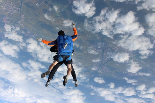  Salto en paracaídas tándem 