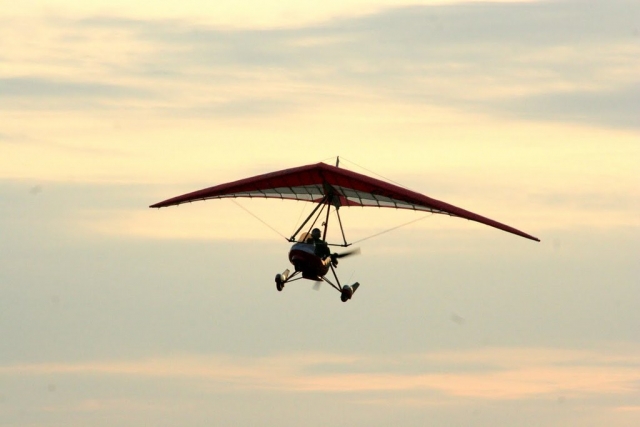  ULM basculanle en vuelo 