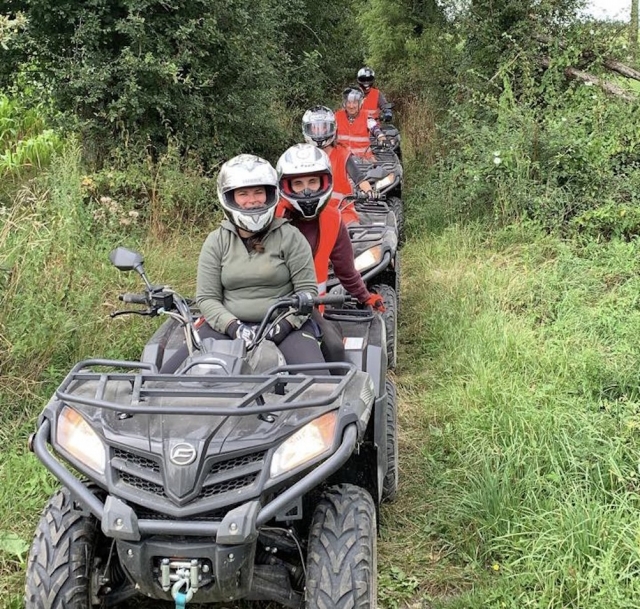  Salida para hacer con amigos o familiares 