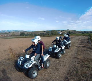 Ruta en cuatrimoto (2 pasajeros) de 3 horas en Beynat