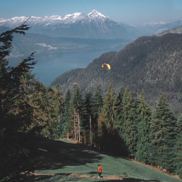 Vuelo en parapenle en la montaña