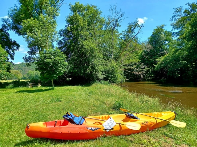  Pasa un día completo en compañía de profesionales del kayak 