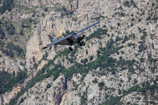  Vuelo sobre cadenas montañosas 