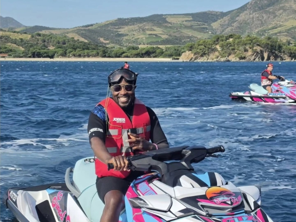  Rentar una jet ski para navegar con total comodidad 