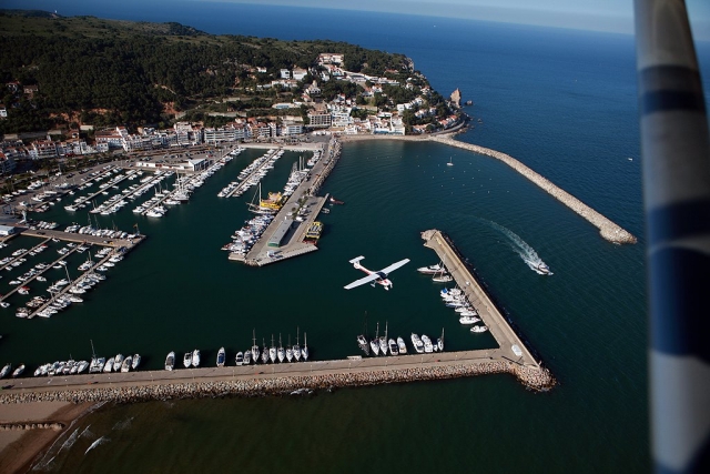  Vuelo en puerto deportivo 