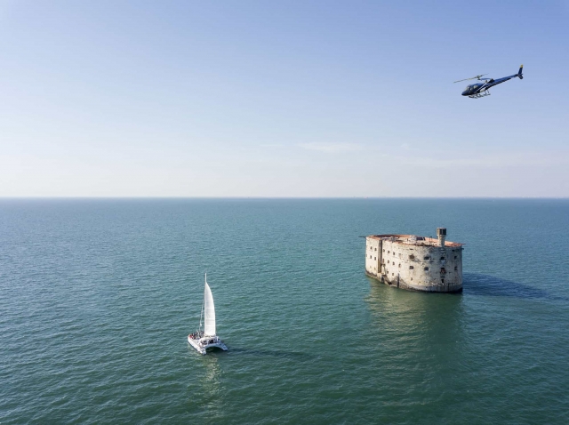  Vuelo sobre Fort Boyard y la esclusa de Antioquía 