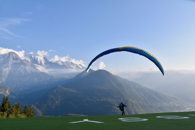  Despegue en parapenle 