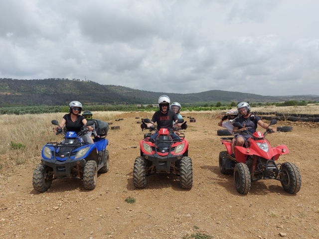  Excursión en cuatrimoto en grupo 