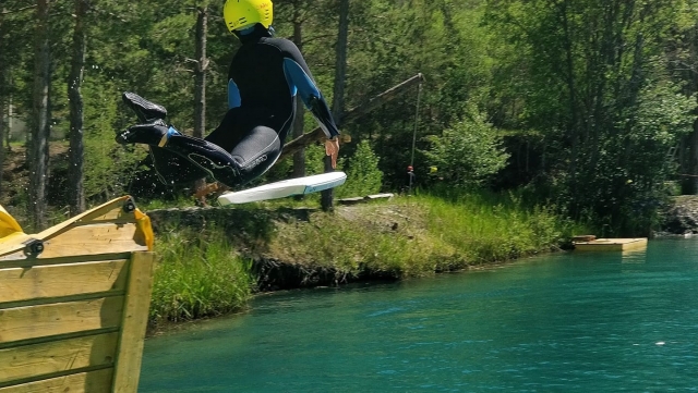  Tobogán con bodyboard 