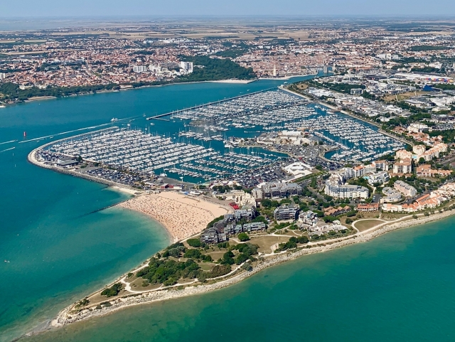  Vista desde el helicóptero sobre la bahía de Douarnenez 