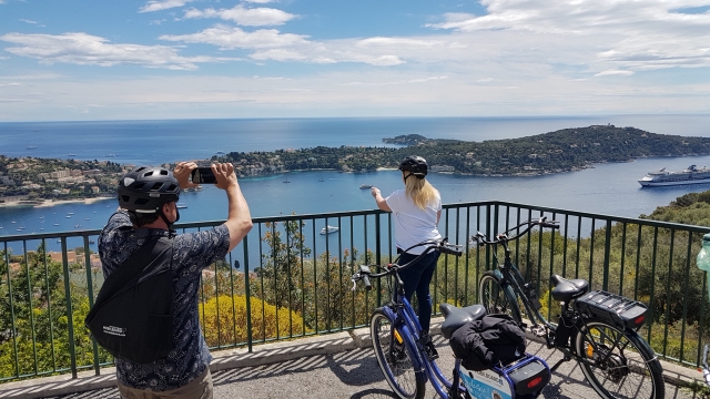 Paseo en bicicleta eléctrica 
