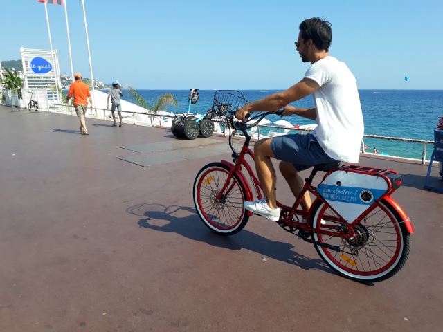 Paseo en bicicleta eléctrica en Niza 