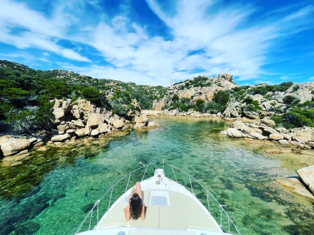  Momento de relajación a bordo del barco